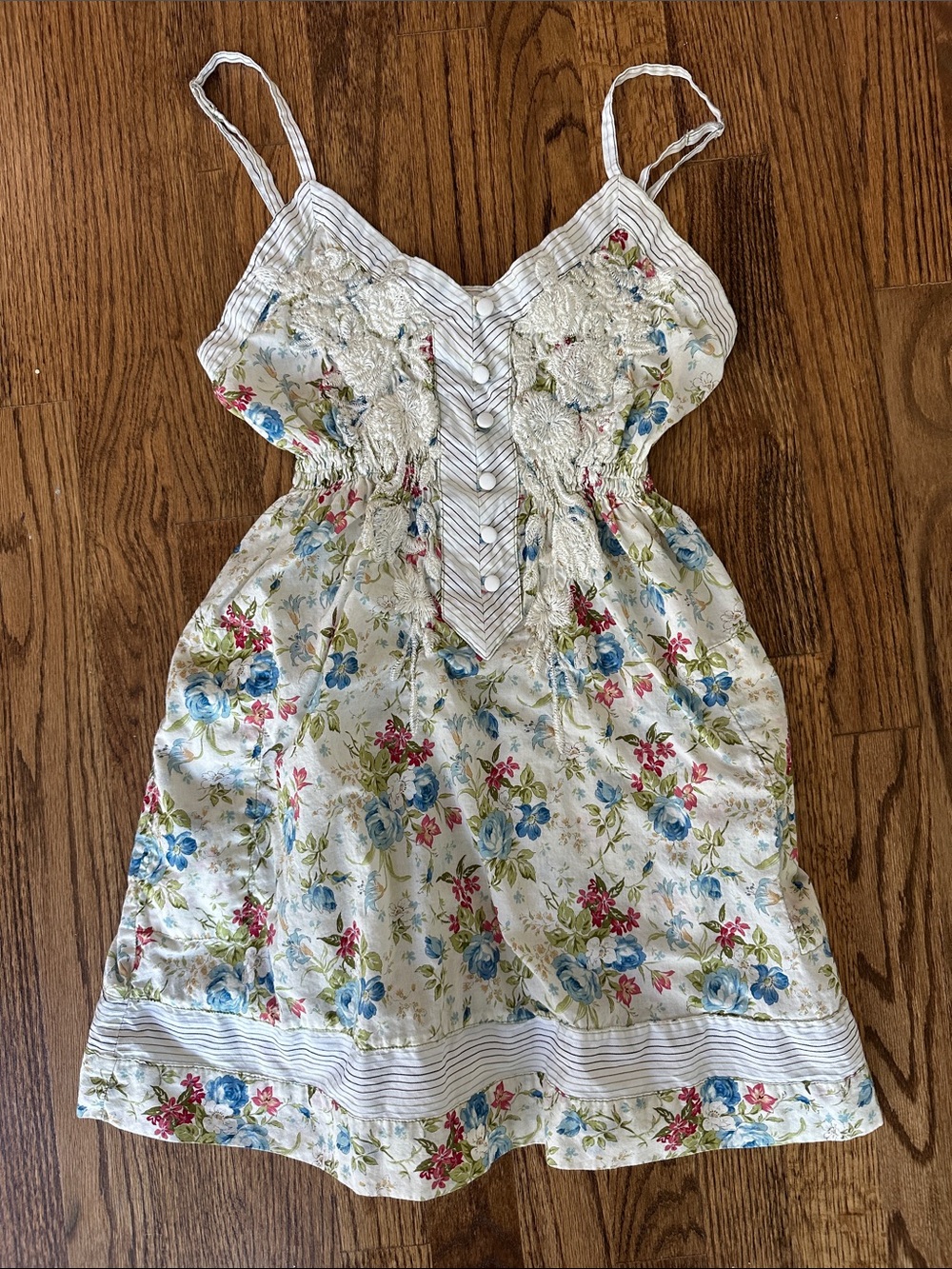 Women's Floral Spaghetti-Strap Casual Top — Cream with Blue & Pink Flowers